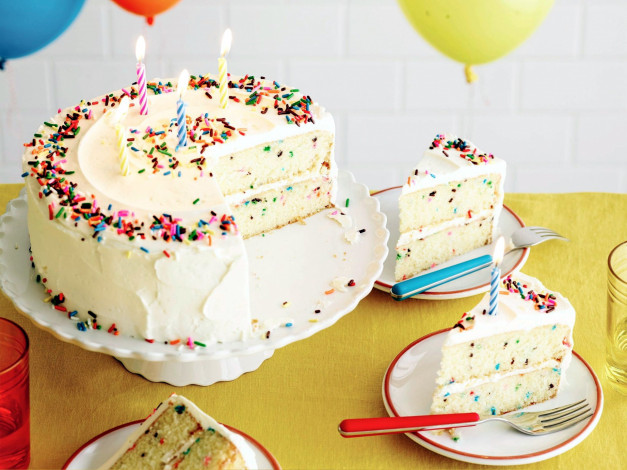 Обои картинки фото еда, торты, свечи, торт, лакомство