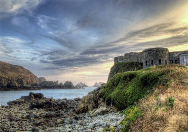 Обои картинки фото fort clonque, города, - дворцы,  замки,  крепости, залив, море, стены, форт, скалы