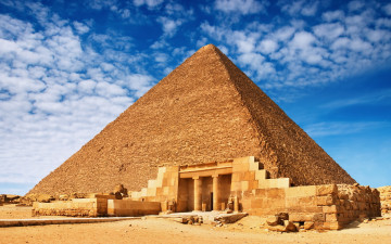 обоя города, - исторические,  архитектурные памятники, колонны, облака, небо, пирамида, египет