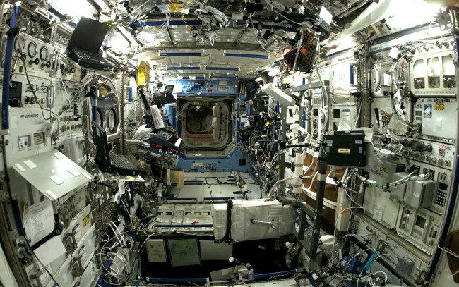 Обои картинки фото космос, космические, корабли, станции, интерьер