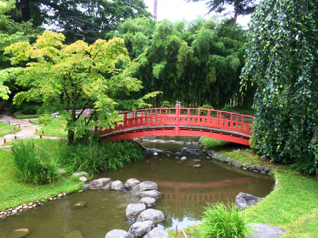 Обои картинки фото albert-kahn japanese gardens, природа, парк, сад, париж, река, мост, деревья, кусты, камни