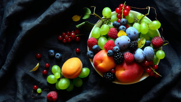 Картинка еда фрукты +ягоды виноград абрикосы малина смородина сливы ежевика