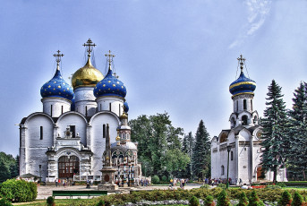 Картинка успенский собор сергиев посад города православные церкви монастыри купола храм кресты