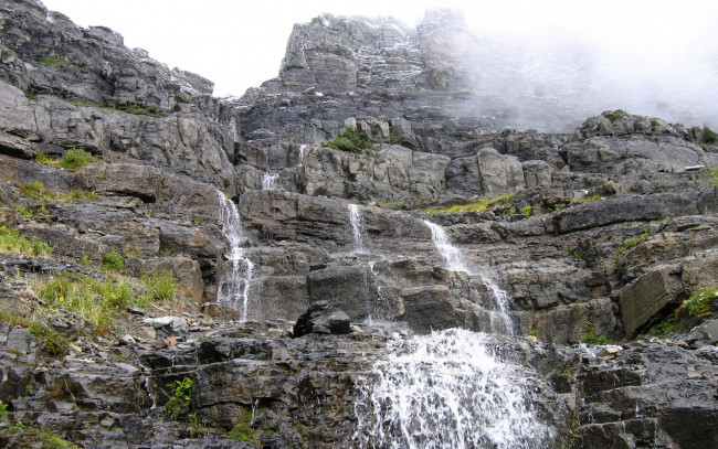 Обои картинки фото природа, водопады, дымка, вода, скала