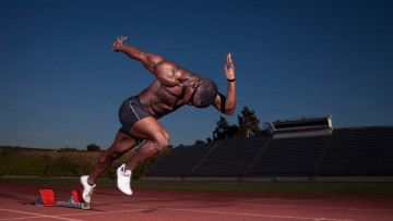 Картинка спорт бег бицепс мышцы стадион старт атлет бегун