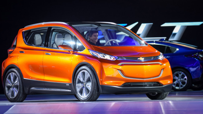 Обои картинки фото chevrolet bolt-ev concept 2015, автомобили, выставки и уличные фото, chevrolet, bolt-ev, concept, 2015, выставка, автосалон