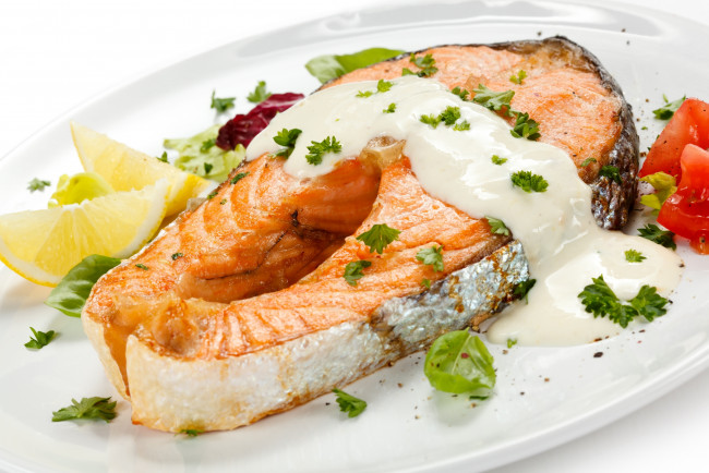 Обои картинки фото еда, рыбные блюда,  с морепродуктами, лосось, соус, лимон