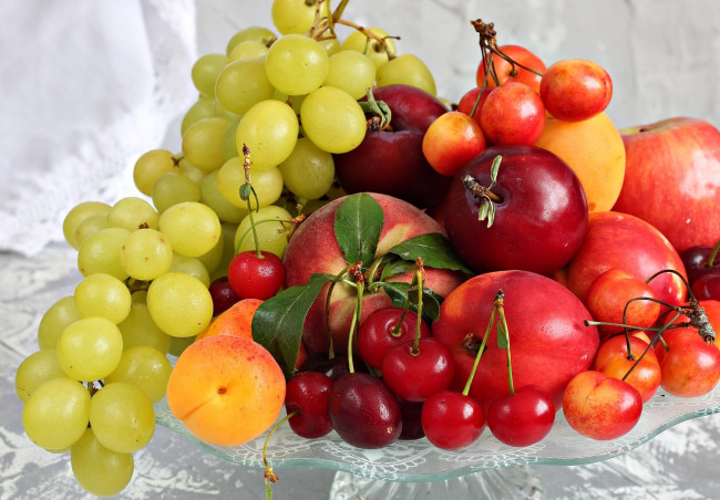 Обои картинки фото еда, фрукты,  ягоды, виноград, черешня, нектарин, абрикос