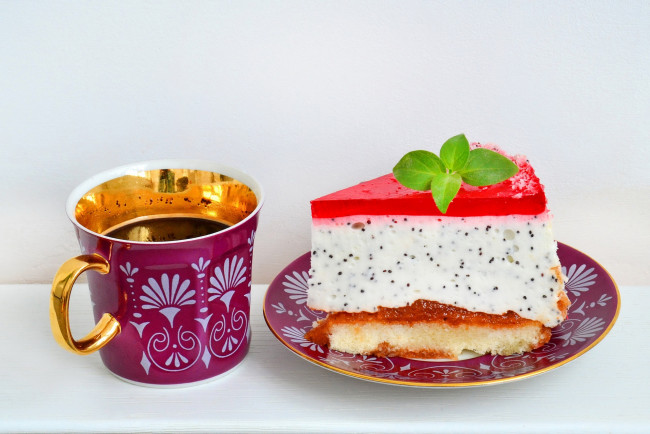 Обои картинки фото еда, торты, кусок, торта, кофе, чашка, блюдце