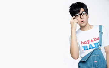 Картинка мужчины hou+ming+hao актер очки футболка комбинезон