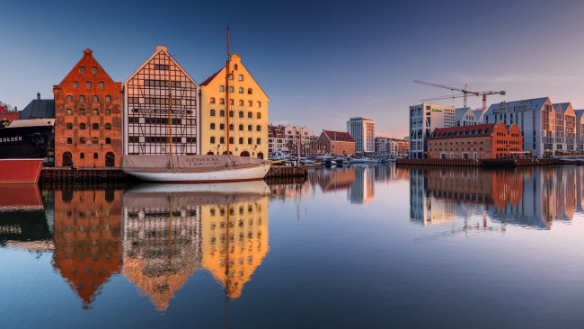 Обои картинки фото города, гданьск , польша, река, вода, здания