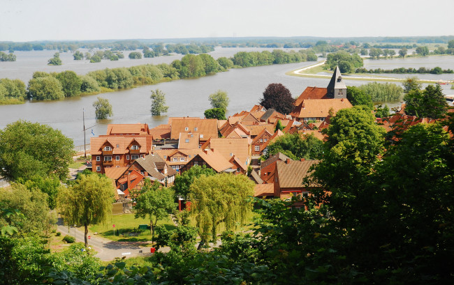 Обои картинки фото hitzacker, германия, города, панорамы, дома, река