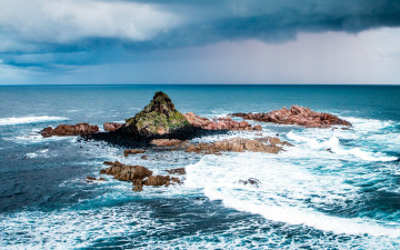 Картинка природа побережье волны скалы облака море
