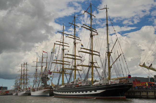 Обои картинки фото kruzenshtern, корабли, парусники, паруса, мачты