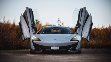 обоя mclaren 600lt 2024, автомобили, mclaren, макларен, ламбo, двeри, 600lt, 2024