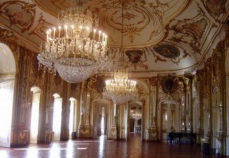 Картинка интерьер дворцы музеи паркет люстры зеркала позолота зал