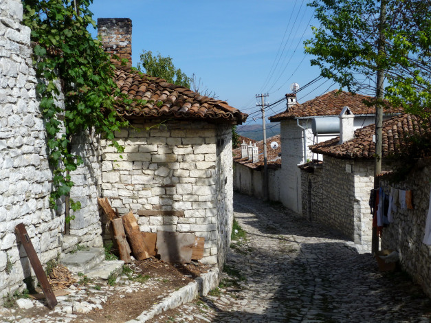 Обои картинки фото албания, берат, города, улицы, площади, набережные