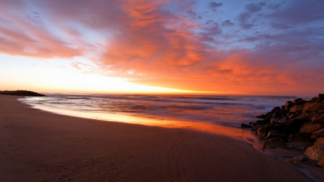 Обои картинки фото природа, восходы, закаты, море, песок, облака, закат