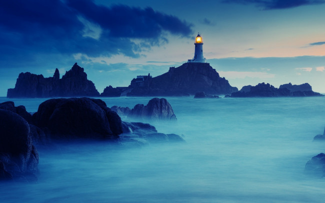 Обои картинки фото природа, маяки, камни, скалы, океан, маяк