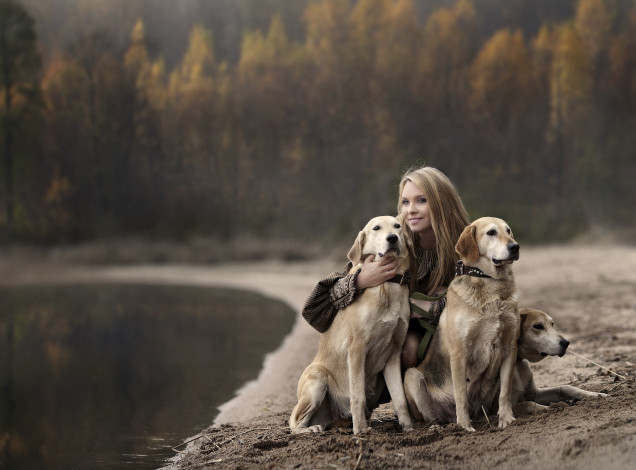 Обои картинки фото девушки, -unsort , блондинки, собаки, девушка, река
