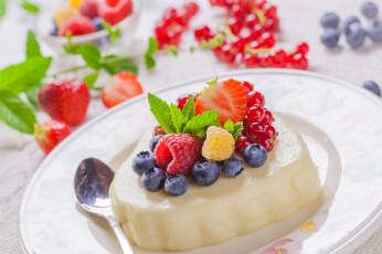 Картинка еда мороженое +десерты смородина клубника десерт малина ягоды голубика желе мята сердечко