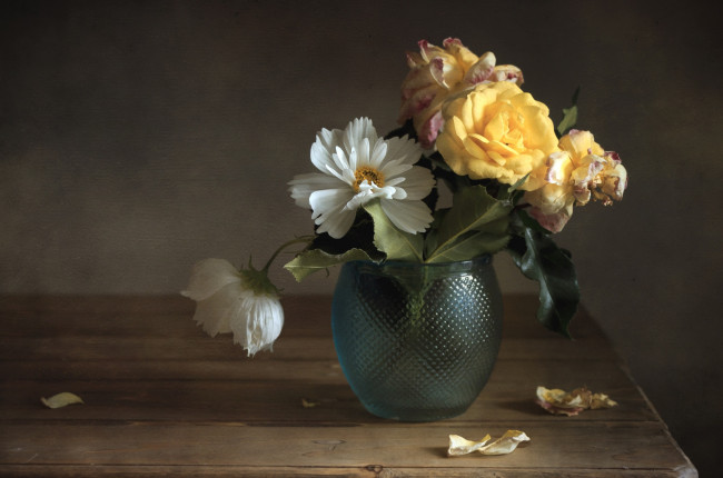 Обои картинки фото цветы, букеты,  композиции, букет, розы, ваза