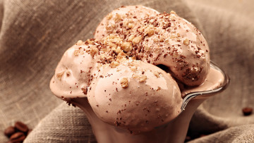 Картинка еда мороженое десерты орехи кофейные зерна креманка