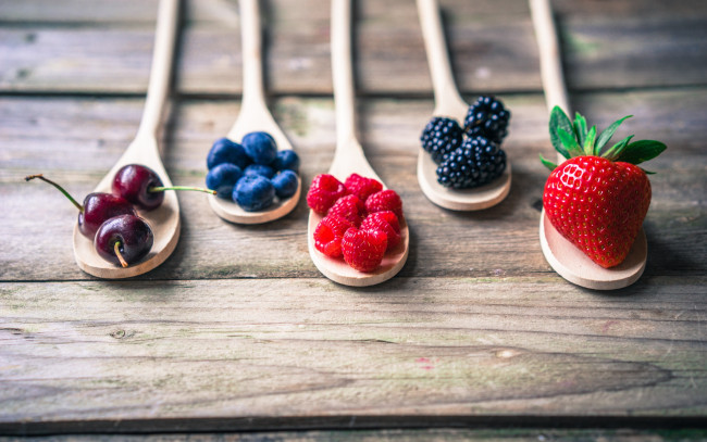 Обои картинки фото еда, фрукты,  ягоды, ежевика, черешня, черника, малина, ягоды, fresh, berries