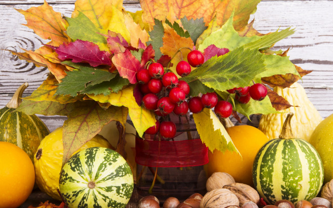 Обои картинки фото еда, натюрморт, pumpkin, орехи, урожай, тыква, ягоды, листья, осень, nuts, leaves, fruits, still, life, harvest, autumn