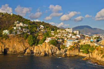 обоя города, - панорамы, море, горы, дома, acapulco, солнце, небо, скалы, облака, мексика, побережье, деревья
