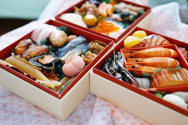 Обои картинки фото еда, рыба,  морепродукты,  суши,  роллы, креветки, морепродукты