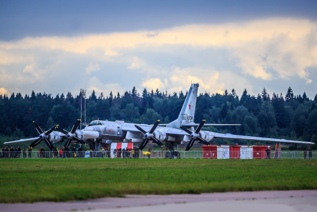 Обои картинки фото tu-95ms, авиация, боевые самолёты, бомбардировщик