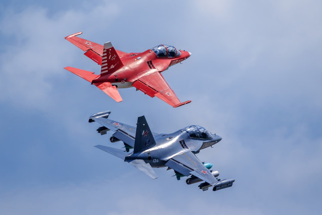 Обои картинки фото yak-130, авиация, боевые самолёты, штурмовик
