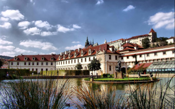 Картинка города прага+ Чехия здание водоем
