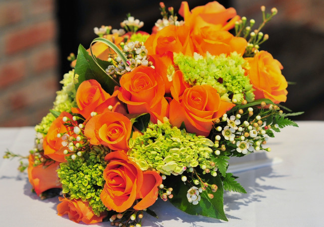 Обои картинки фото цветы, букеты, композиции, оранжевый, розы, гортензия