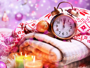 Картинка праздничные -+разное+ новый+год new year шарики боке свечи цифры елочные плед игрушки стрелки часы будильник праздники рождество новый год christmas
