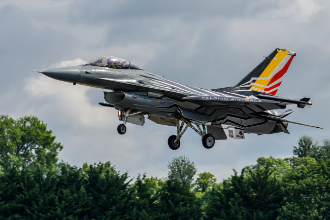 Обои картинки фото f-16, авиация, боевые самолёты, истребитель