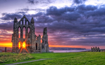 Картинка whitby abbey england города исторические архитектурные памятники