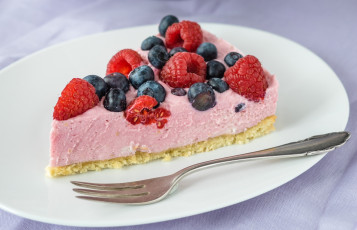 Картинка еда торты голубика малина ягоды торт суфле