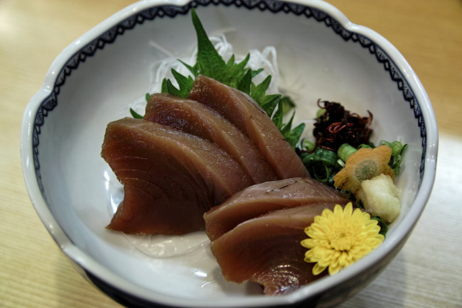 Обои картинки фото еда, рыба,  морепродукты,  суши,  роллы, зелень
