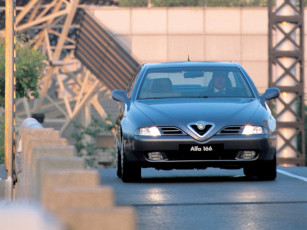 Картинка автомобили alfa romeo