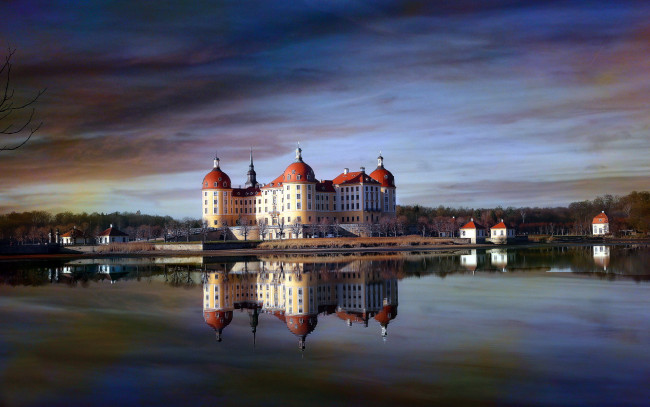 Обои картинки фото города, замок морицбург , германия, река, отражение, замок