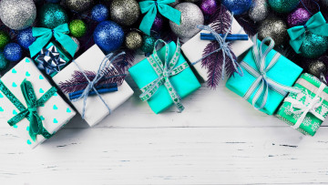 Картинка праздничные подарки+и+коробочки шары подарки