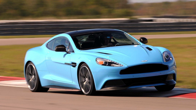 Обои картинки фото aston, martin, автомобили, vanquish