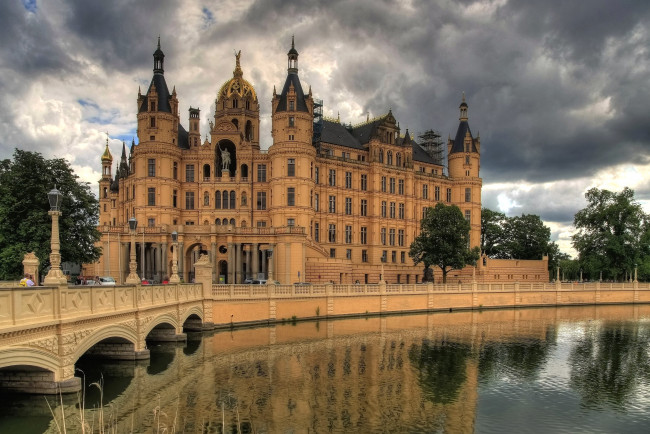 Обои картинки фото города, замок, шверин, германия, отражение, архитектура, река