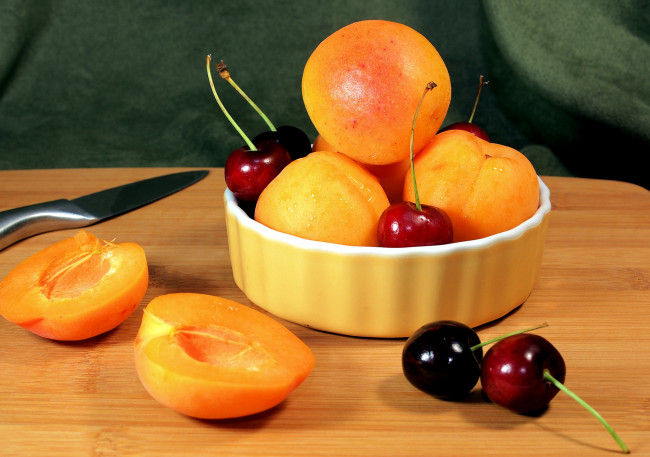 Обои картинки фото еда, фрукты, ягоды, абрикосы, черешни