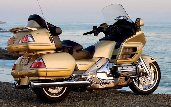 Обои картинки фото мотоциклы, honda, goldwing, 1200