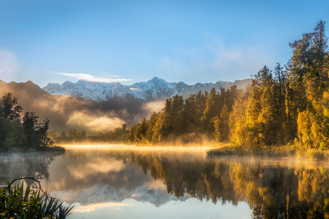 Обои картинки фото природа, реки, озера, утро, горы, туман, деревья, озеро