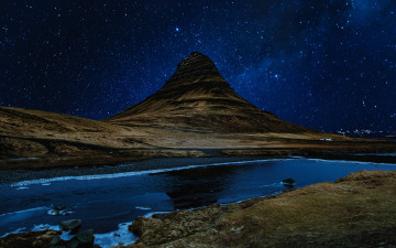 Картинка природа пейзажи звезды гора река ночь