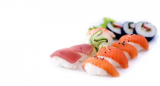 Обои картинки фото еда, рыба,  морепродукты,  суши,  роллы, лосось, суши, кухня, японская